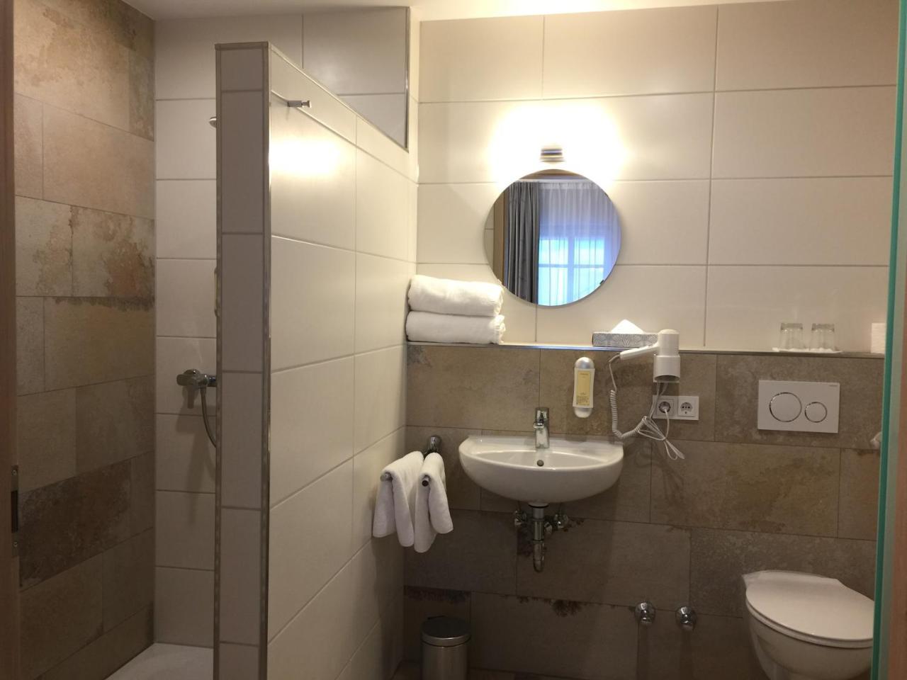 Gaestehaus - Kretschmannshof Oberasbach Eksteriør billede